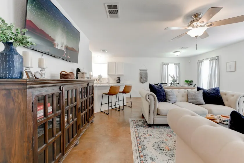 Pet/Kid friendly! 20 min to Austin! 4 BR! - Image 1