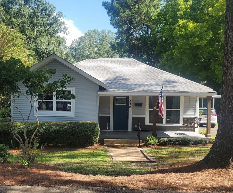 Spacious Historic Downtown home that sleeps up to 10! - Image 1