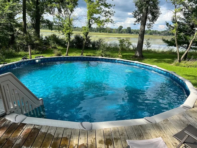 Lakefront Escape, Exclusive Pool, near WI Dells - Image 1
