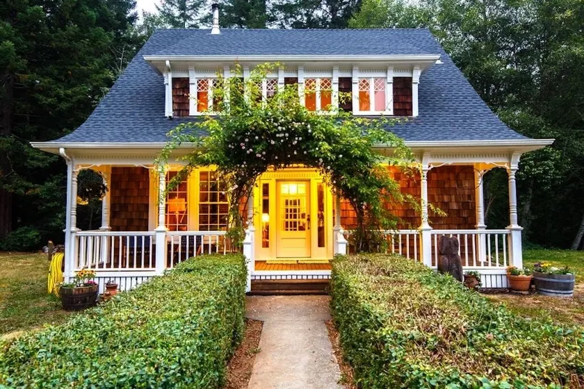 Redwood Coastal Cottage Retreat~ Fleurhaven Chalet - Image 1