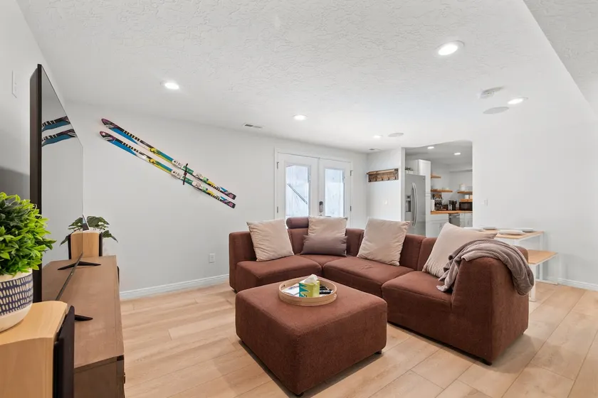 2 bedroom apartment 20 mins to ski Alta-Snowbird - Image 1