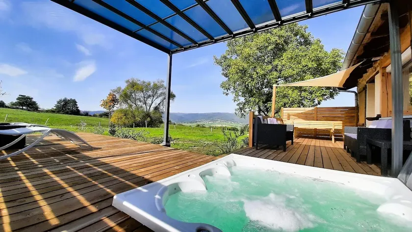 La Bergerie de Mattéo, Jacuzzi, caterer - Image 1