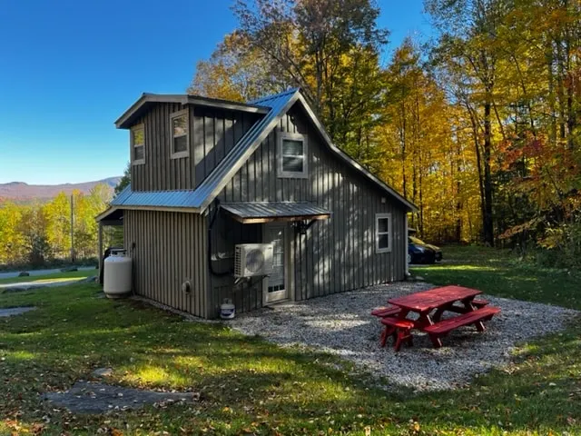 Warm and cozy cottage in the Northeast Kingdom. - Image 1