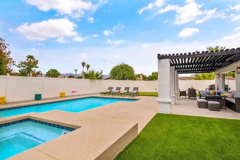 Chic Resort Style! Pool, Putting Green,Bocce Ball! - Image 1