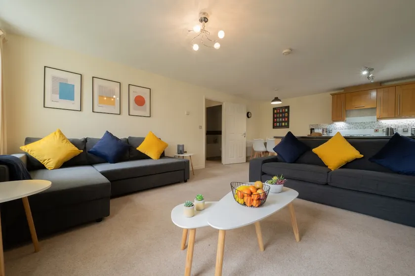 NKB Short Stays - Lichfield apartment - central - Image 1