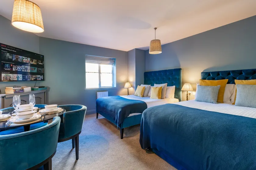 Large Stylish Studio in the heart of the city - Image 1