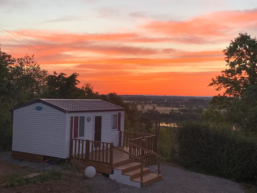 Studio+Mobilhome: Stay with family or friends! - Image 1