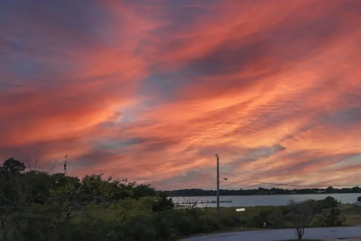 Beautiful sunsets overlooking Back River - Image 1