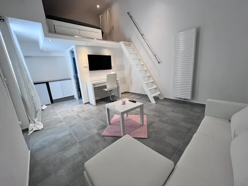 7 Warm, new duplex with neat decor - Image 1
