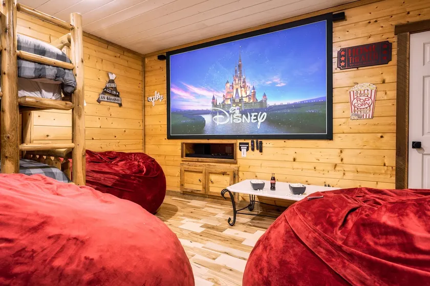 Summer Getaway! Theater Room, Hot Tub, Xbox, BBQ! - Image 1