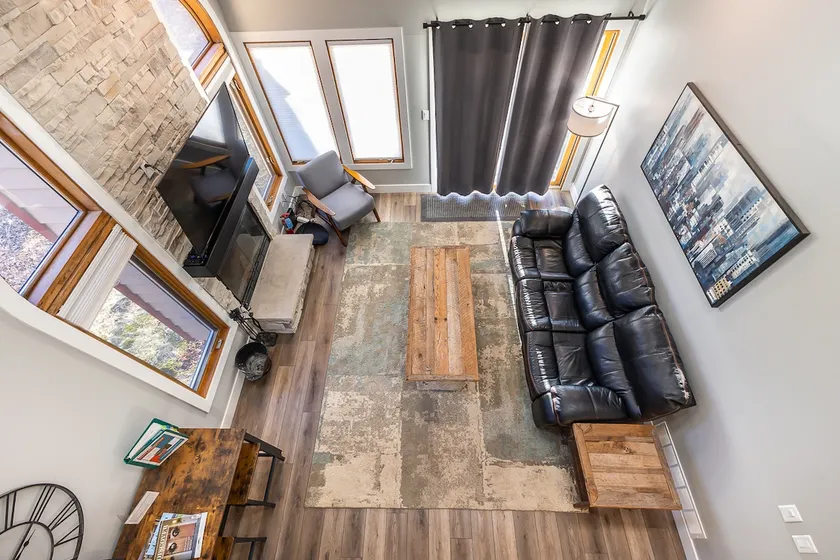 Spring Creek Sanctuary 2BR Villa – Fireplace, Deck & Owners’ Club Access - Image 1