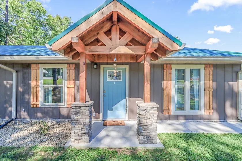 Family friendly lodge by the lake, 2 bed/1 bath. - Image 1