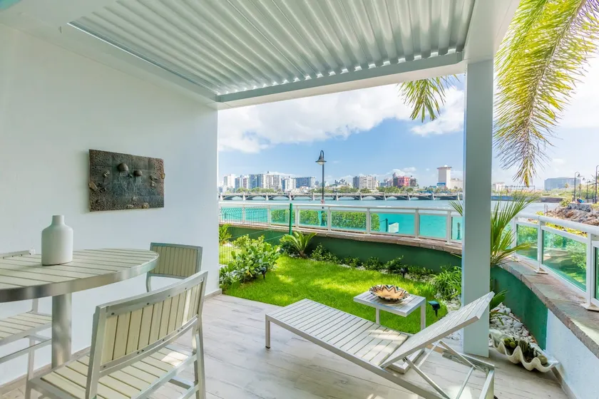 Romantic Oceanfront Private Patio Full Generator - Image 1