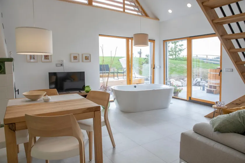 Little house for Big Holliday w/pool,sauna, hottub - Image 1