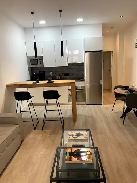Apartment, Atocha, Bright, A/C, Modern, Wifi - Image 1