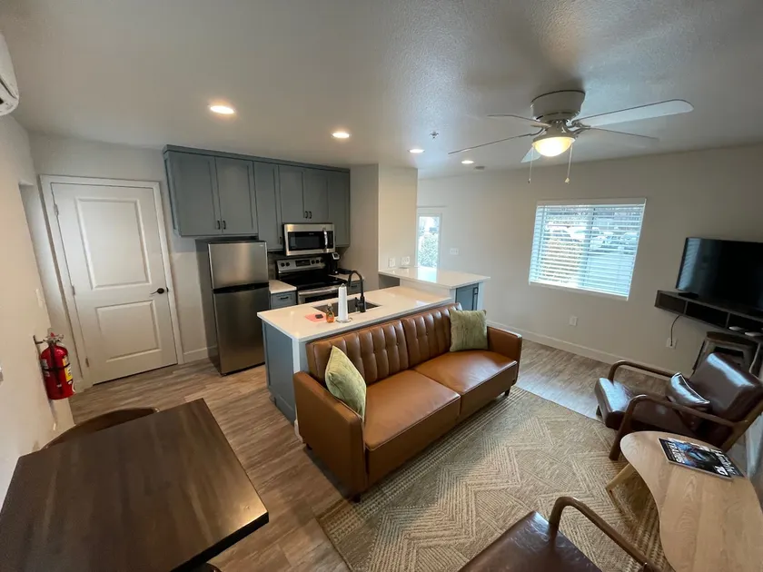 SamHill #3 - Downtown Prescott Apartment - Image 1