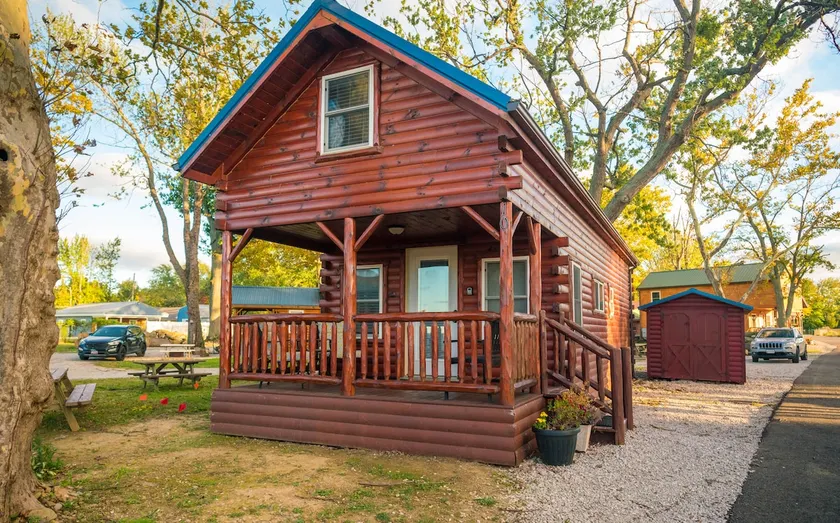 Charming Lakeview Cabin Near Geneva-On-The-Lake, The Perfect Getaway! - Image 1