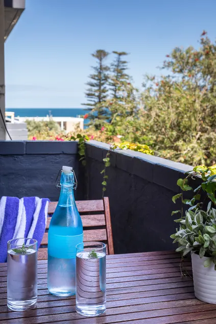 Sunny apartment in quiet location close to beach. - Image 1