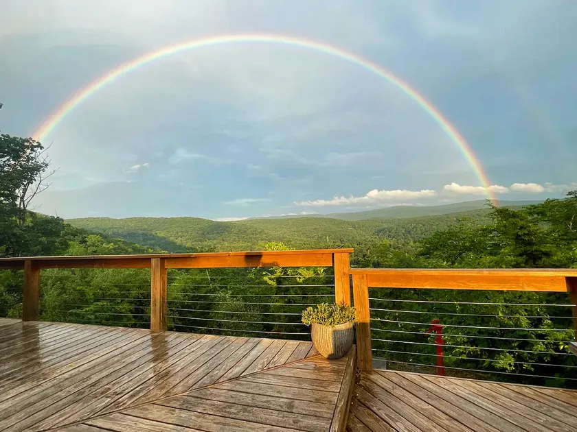 Escape to the Coziest Mountaintop Getaway! - Image 1
