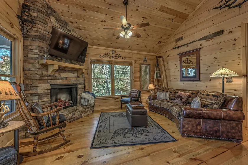 Relaxing Getaway! Cozy Log Cabin, Hot Tub + Firepit - Image 1