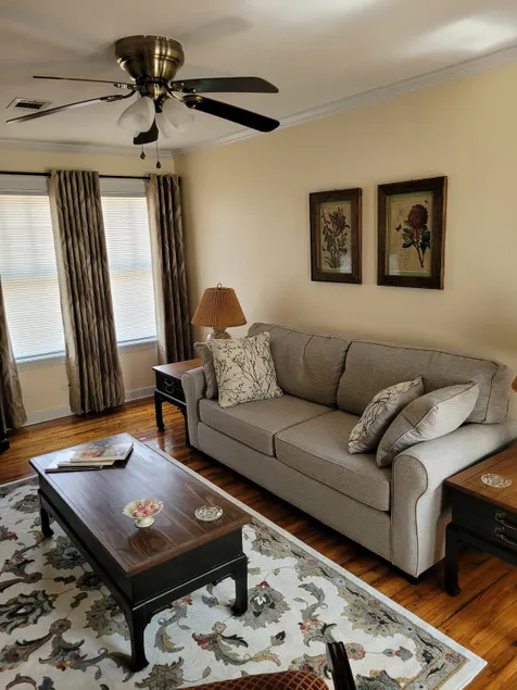 Garden District Garage Apartment - Image 1
