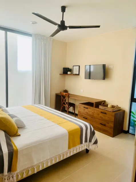 New apartment with parking, equipped with laundry, home office - Image 1