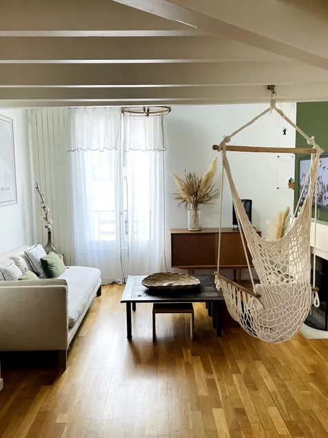 Hypercentre Suresnes: Charming apartment - Image 1