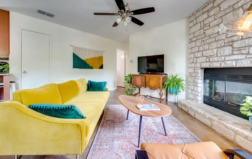 Heart of Austin 3BR Bungalow - Image 1