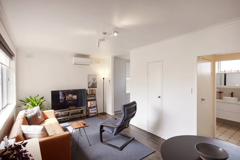 Central Classic Collingwood Modern Apt - Image 1