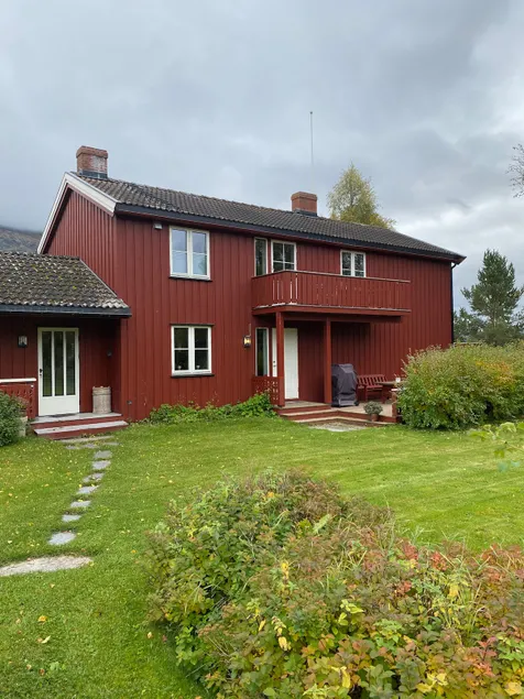 Spacious house in a quiet and beautiful setting - Image 1