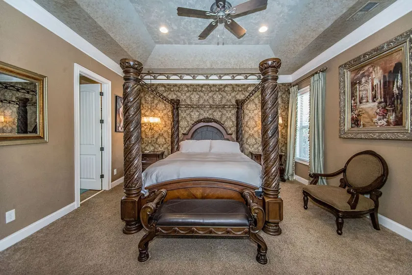 Fabulous 5 Bedroom Home W/ Resort Style Amenities - Image 1