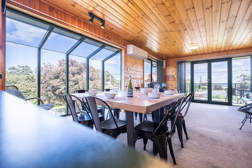 The Boathouse - Freycinet Holiday Houses - Image 1