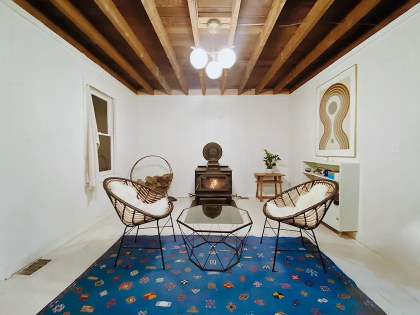 Creekside Catskills Retreat - 1920s Farmhouse - Image 1