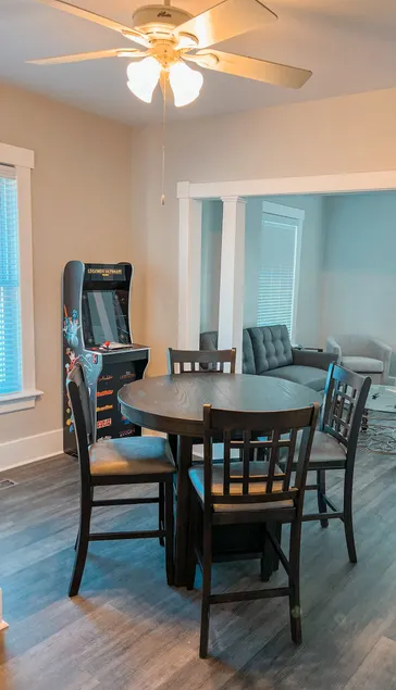Modern & Trendy Apartment in Chatham - Image 1