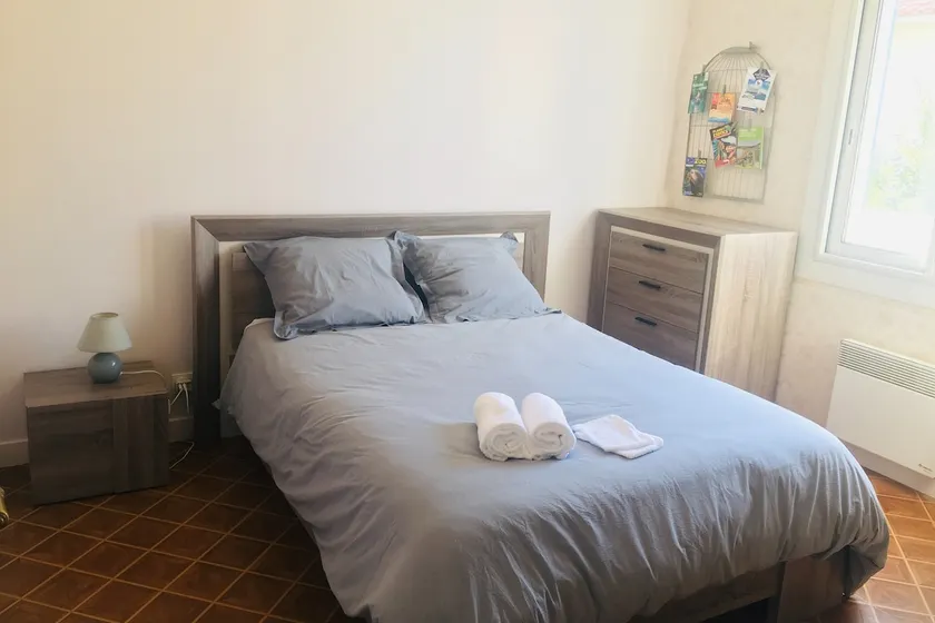 Beautiful quiet apartment + garden, everything within walking distance - Image 1