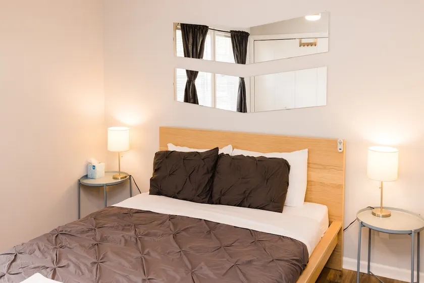 Amazing 2 Bdrm Townhome 5 min to UNC! - Image 1