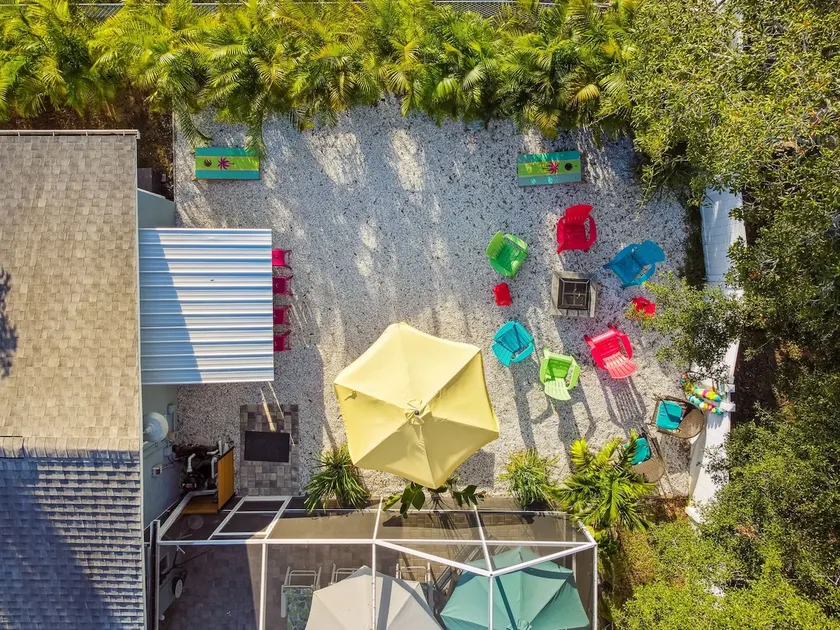 Tropical Pool Retreat in Tarpon Springs - Image 1