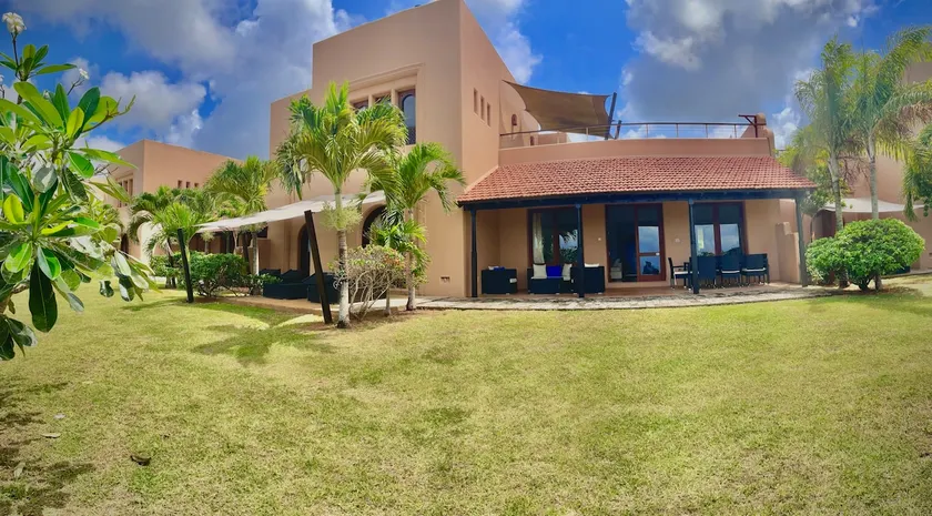 Swahili villa accessible via a private airstrip - Image 1