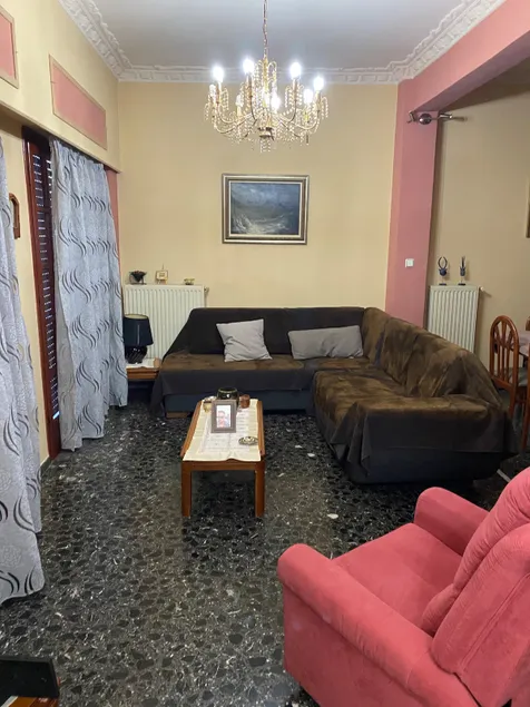 House close to the port Piraeus and metro station - Image 1