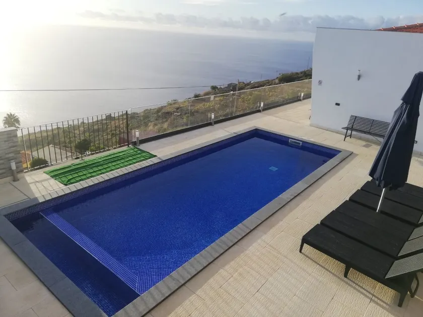 Majestic Seaview Villa - Image 1