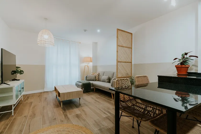 Natural Stay, Apartment with queen bed and sofa bed. - Image 1