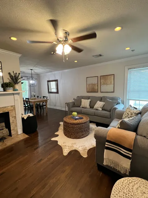 Broadmoor Cottage 2bd/1ba Amazing Location - Image 1