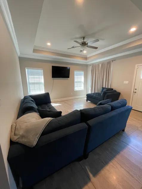 Modern Home near Southern University and BTR airport! - Image 1