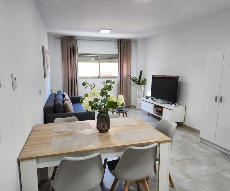 Magnificent apartment near downtown with A.C. - Image 1