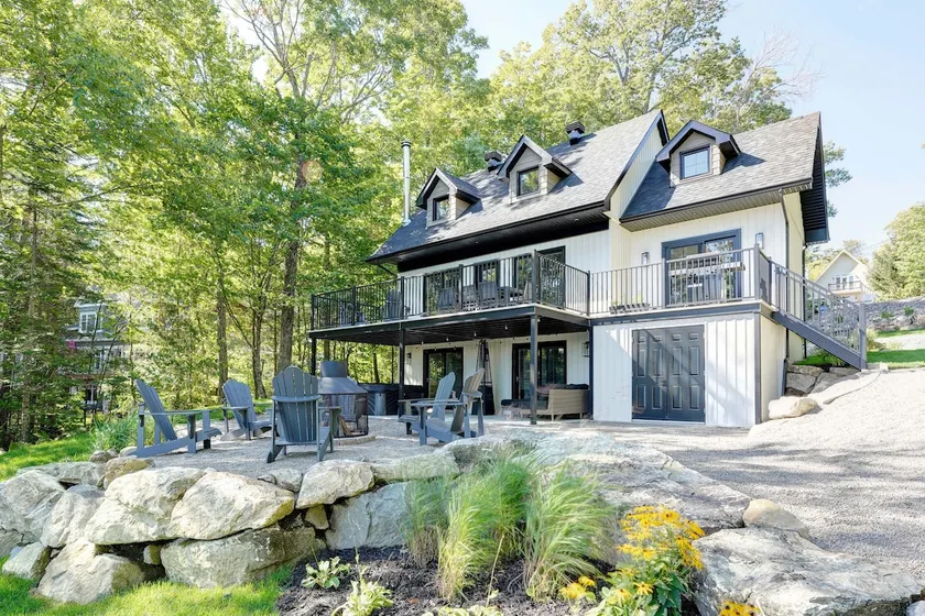 Magnificent waterfront cottage with spa and beach - Image 1