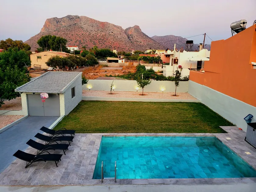 Seaview Villa with private pool,180m from the sea - Image 1