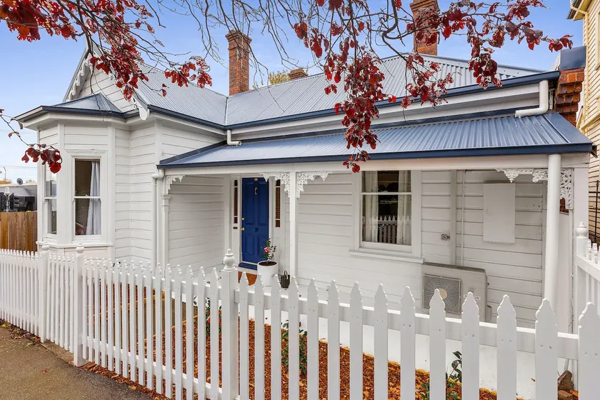 Stylish Cottage in the heart of town - Image 1