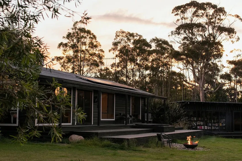 Rivercabin. - Image 1