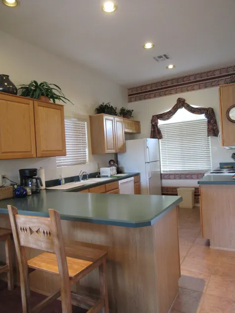 Comfy 2- BR Villa with pool - Image 1