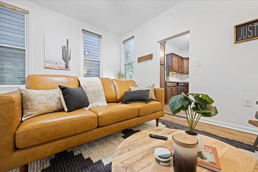 Dazzling Northside Stunner - Image 1